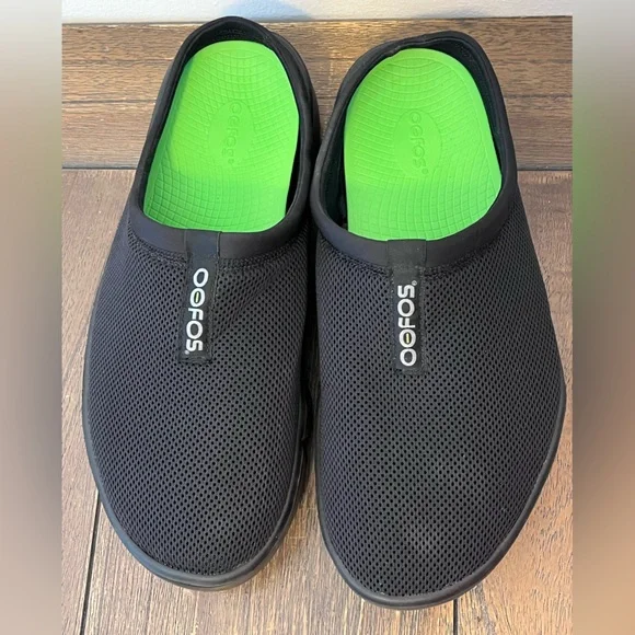 OOFOS Black Slip-On Loafers - Picture 6 of 10